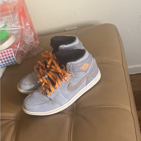 jordan 1s wolf gray - Picture 3 of 5